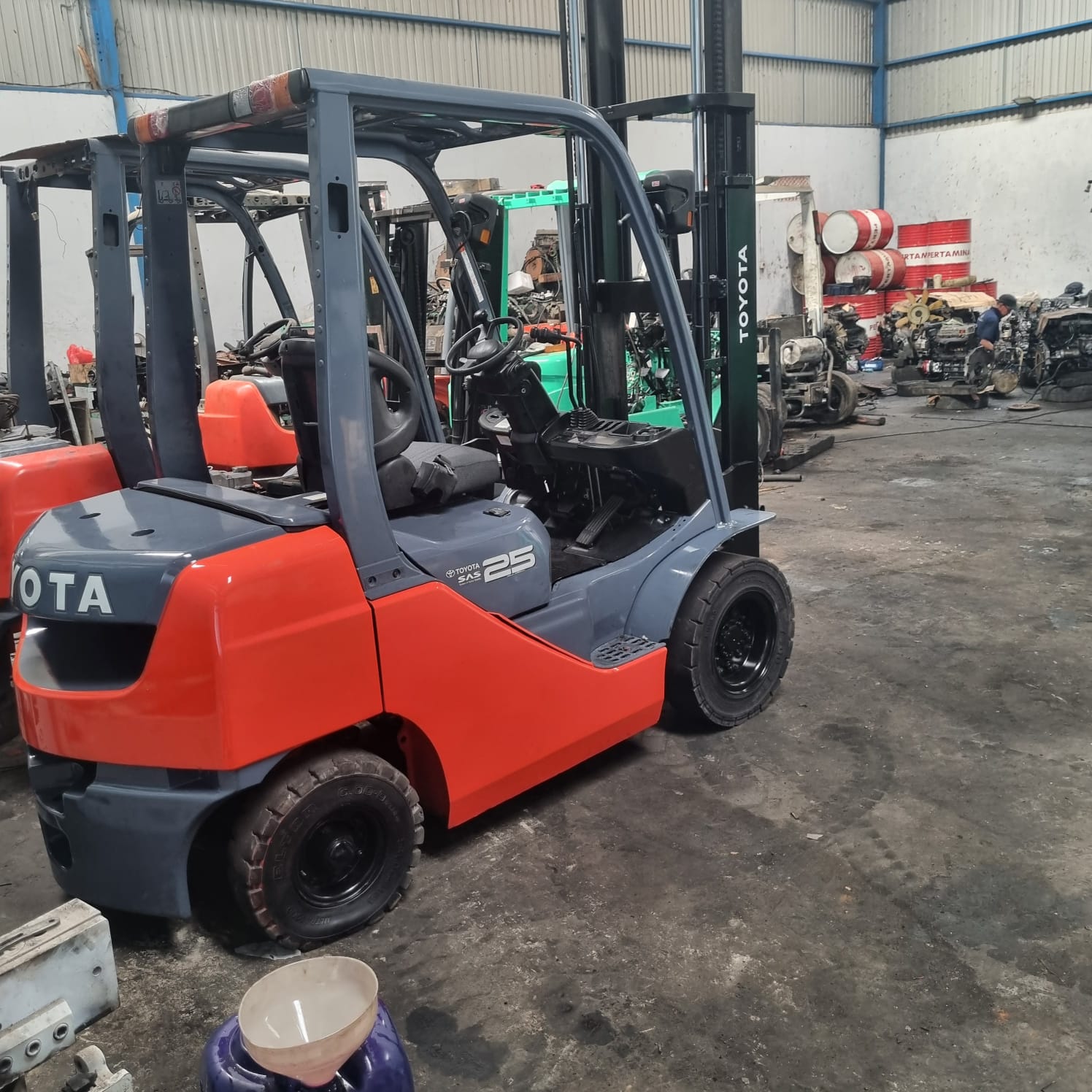 Panduan Perawatan Preventif Harian Forklift Diesel Mitsubishi 2-10 Ton untuk Memaksimalkan Usia Komponen Utama.
