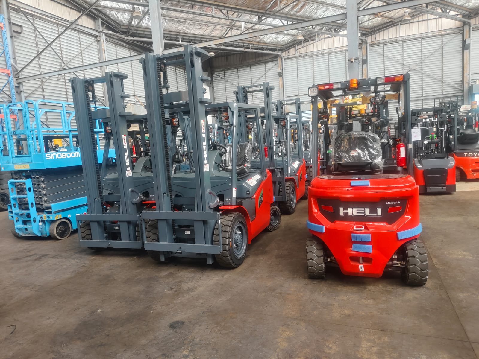 Optimalkan Efisiensi Bahan Bakar Forklift Diesel TCM, Toyota, Mitsubishi 2-10 Ton Anda dengan Tips Perawatan Filter Solar yang Tepat.